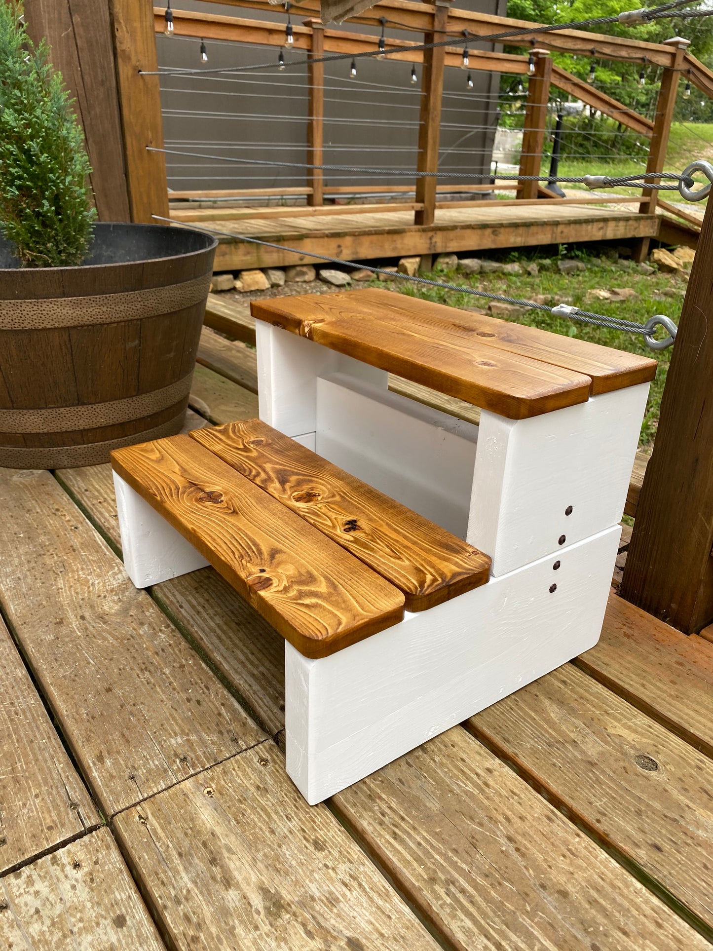 Blonde Brownie Step Stool