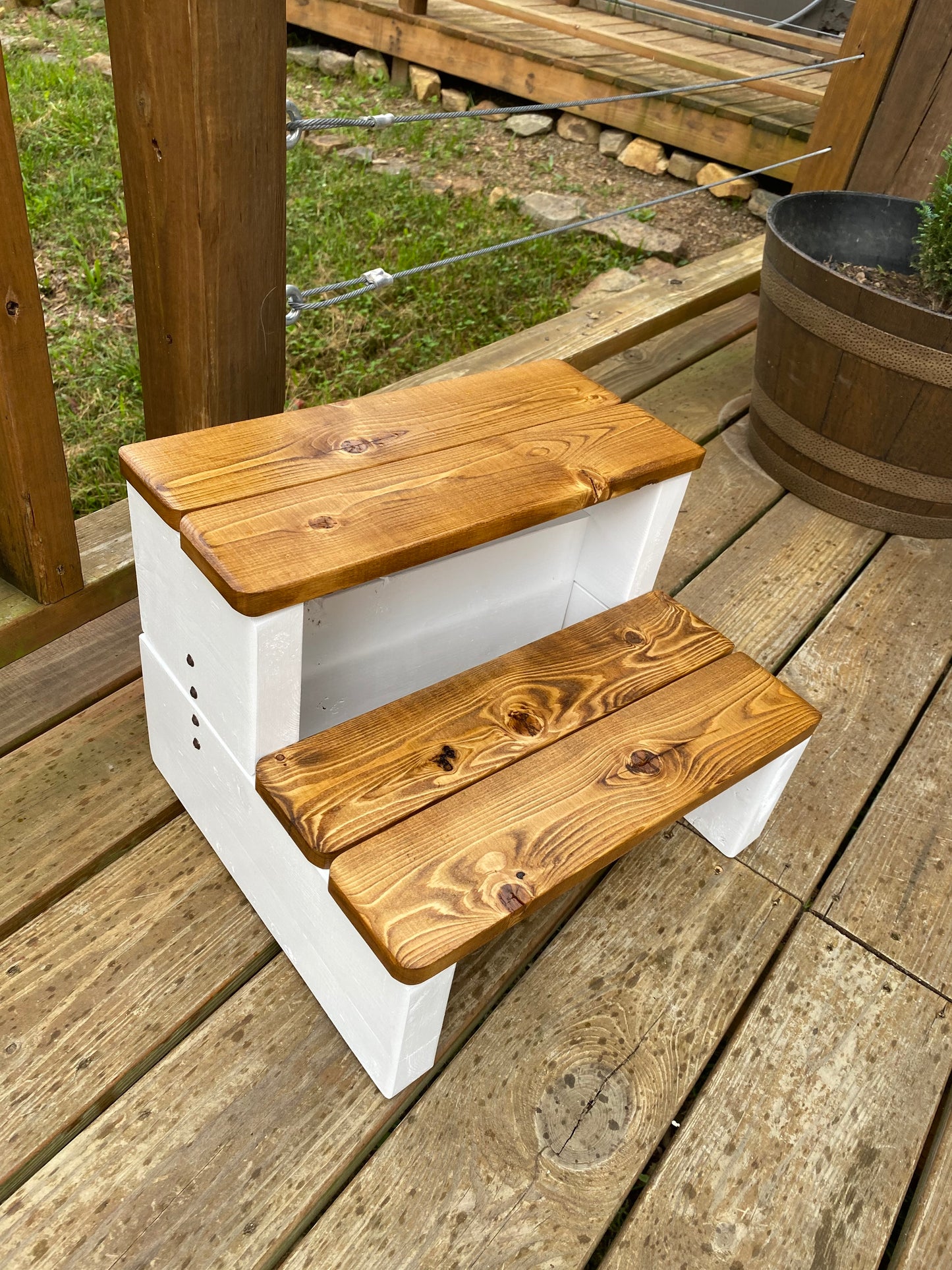 Blonde Brownie Step Stool